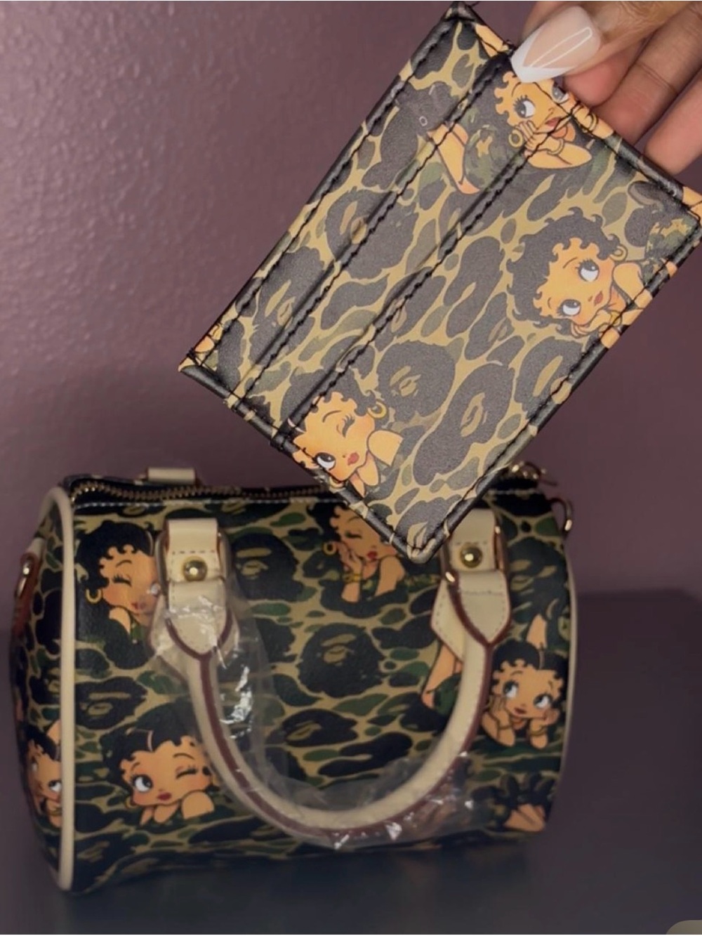 Camo green Betty boop and card holder set